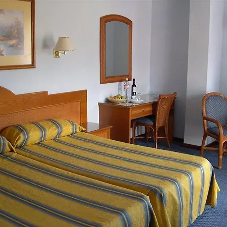 Elegance Miramar Hotell 3*